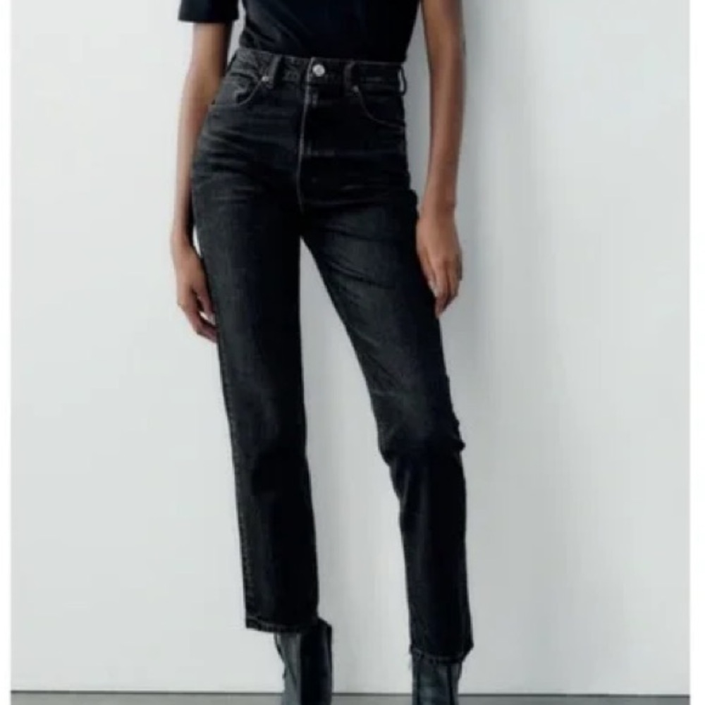 Zara Women's Black Washed Relaxed Jeans